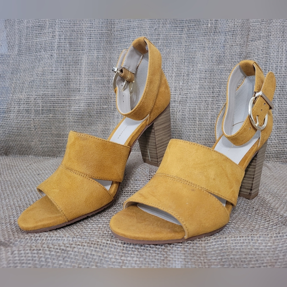 BC heels Sz 6.5